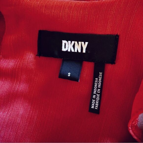 DKNY linen blend puff sleeve top - Picture 2 of 6